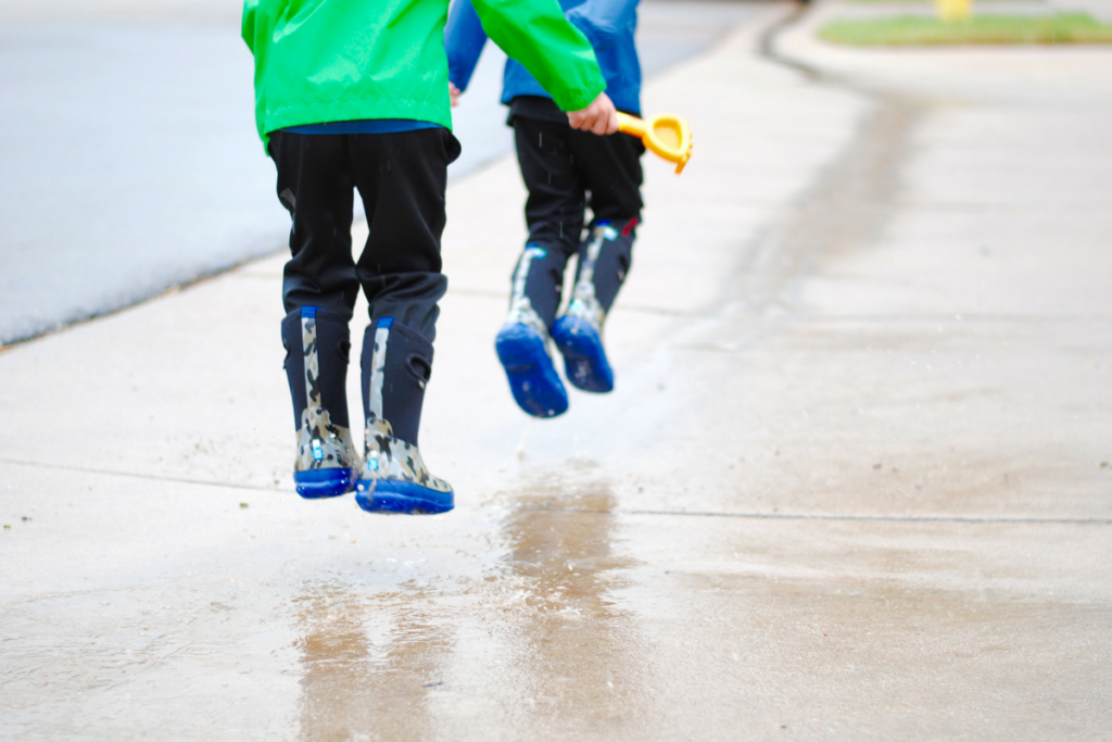 7 clever indoor activities for kids to fight off gloomy day boredom